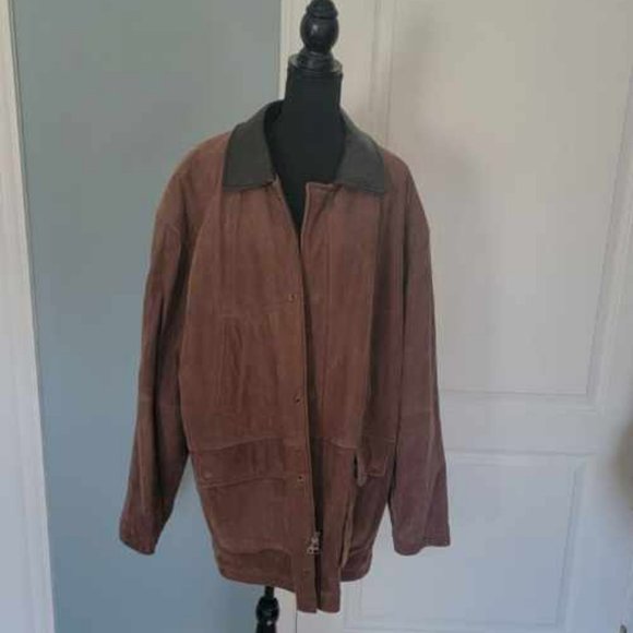 Coat - Picture 7 of 9